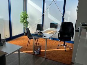 Local d'activité avec vitrine