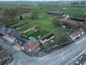 Immeuble 2 appartements + terrain à bâtir villa avec permis