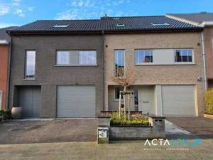 MOUSCRON  Avenue Comte Basta  57