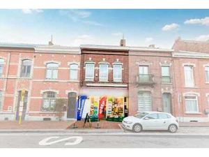 Immeuble de commerce + appartement à vendre sur LA LOUVIERE