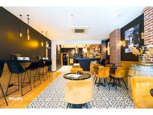 Lieu emblématique à Visé  le bar à vins