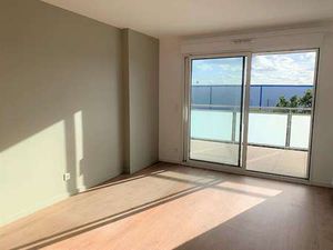 Location Appartement 3 pièces à Dinard (35800) : à louer 3 pièces / 63m² Dinard