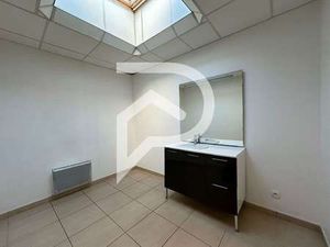 Location Bureaux et commerces à Carquefou (44470) : à louer / 21m² Carquefou