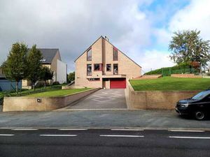 Vrijstaande gezinswoning met tuin  garage en volledige ke...