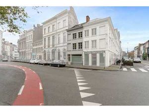 Vivre et travailler dans cette maison habitable au centre d…