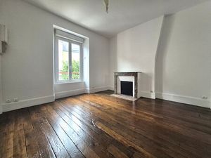 2 pièces Rénové - 30 m² - CENTRE VILLE - DOURDAN