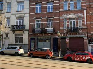 très sympatique appartement dans quartier cinquantenaire