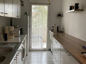Location appartement 3 pièces 66 m² à Hyères (83400)
