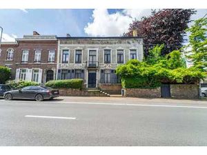 Spacieuse maison de caractère 6 chambres et partie professio