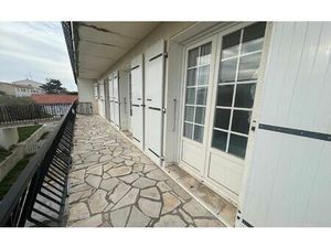 Appartement Saint-Pierre-d'Oléron 85.61 m² T-4 à vendre  190 800 €