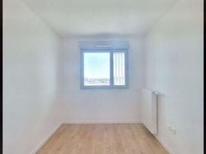 Location appartement 4 pièces 80 m² à Nanterre (92000)
