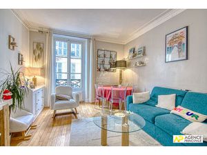 Versailles Notre-Dame Parc Appartement 3 pièces 60 m² situé au 1er étage avec cave