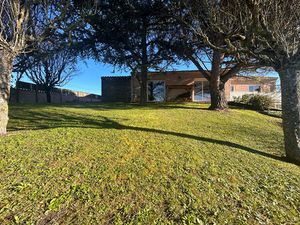 Maison avec jardin paysagé