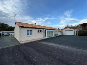 Maison à vendre - La Forêt-sur-Sèvre - Deux garages