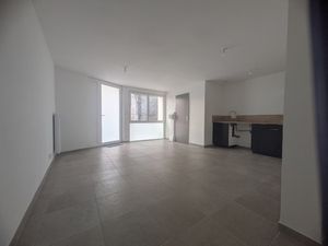 À LOUER RÉNOVÉ À NEUF