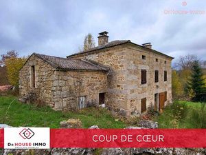 Maison en pierre de 140 m² habitables avec terrain