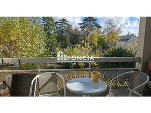 Appartement avec balcon et parking à deux pas du tram et des bords de Loire