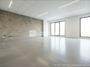 Local commercial ou professionnel 62 m² - AVRILLE