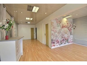 Local commercial Thonon Les Bains 58m2 et réserve 45m2