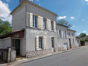 Immeuble – 2 maisons + garage + terrain 3 310 m² – Jonzac centre