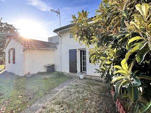 Maison individuelle à rénover avec garage et terrain piscina