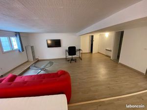Grand studio meublé nimes proximité chu caremeau et hôtel vatel