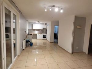 A louer St Etienne de Tulmont centre Appartement T4 63 m²  non meublé