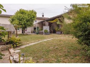 Propriété 7 pièces 240 m²