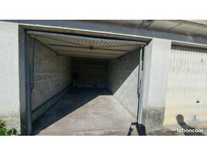 Garage/box 12 m² Privas