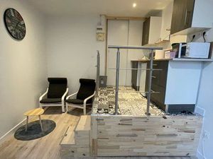 Studio hupercentre refait à neuf