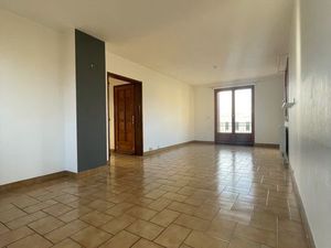 A louer à ISSOIRE (63500) : Appartement lumineux de 80 m² avec jardin privatif