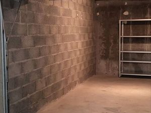 Location Très grand Garage 18m2