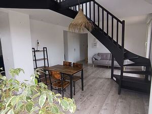 Magnifique duplex meublé T2– dernier étage avec grande terrasse – centre de Caen – Garage 