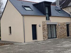 Maison en pierre neuve A84