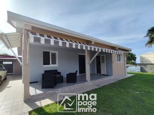 Loue villa F4 + garage en lotissement  Basse Pointe