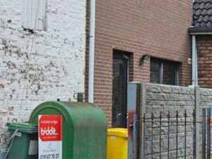 Petite maison mitoyenne à rénover