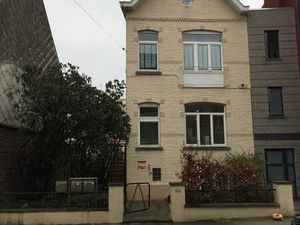bel appartement très lumineux dans cadre vert à louer