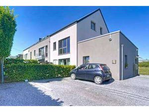 Spacieux appartement 2Ch. au rez-de-chaussée avec jardin