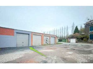 GRAND GARAGE A LOUER A HAINE SAINT PIERRE!