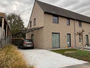 Maison familiale dans un quartier adapté aux enfants avec...