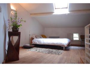 Entrecasteaux  charmante maison de village avec vue sur la rivière