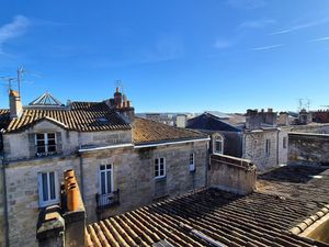 33000 BORDEAUX - TRIANGLE D'OR - PORTE CAILHAU - LUMINEUX - CALME - VUE DÉGAGÉE SUR LE PON