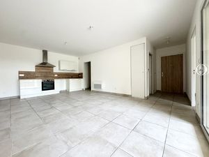 NIMES - T2 NEUF avec TERRASSE et GARAGE dans résidence avec