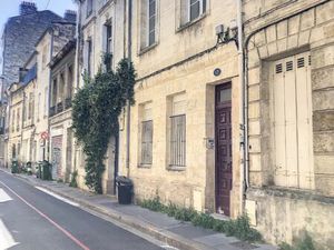 BORDEAUX VICTOIRE TRIPLEX MEUBLE - 26.62 m² avec Cour privative