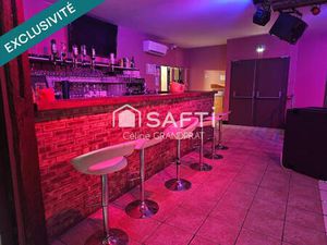 Grand local commercial et appartement