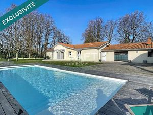 Arsac  maison familiale de 143 m² avec piscine