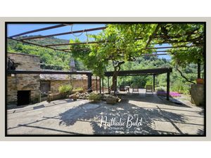 A vendre – Maison de village avec jardin et dépendances – secteur entre Saint-Chinian et S