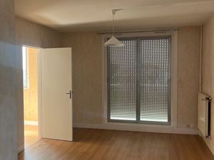 Appartement à louer dans résidence - Poitiers Gibauderie - T1bis de 34m2