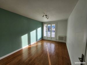 Appartement T3 de 62m² avec cave et parking de copropriété