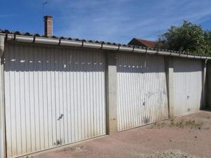 Garage box fermé à louer – Givors centre